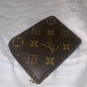 ⛔️SOLD⛔️ Louis Vuitton Monogram Zippy Coin Purse